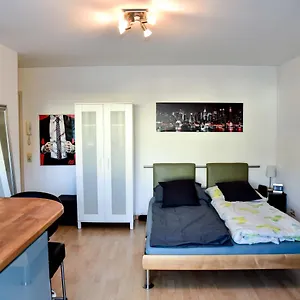 Mit Grossem Balkon Im Belgischen Viertel Appartement